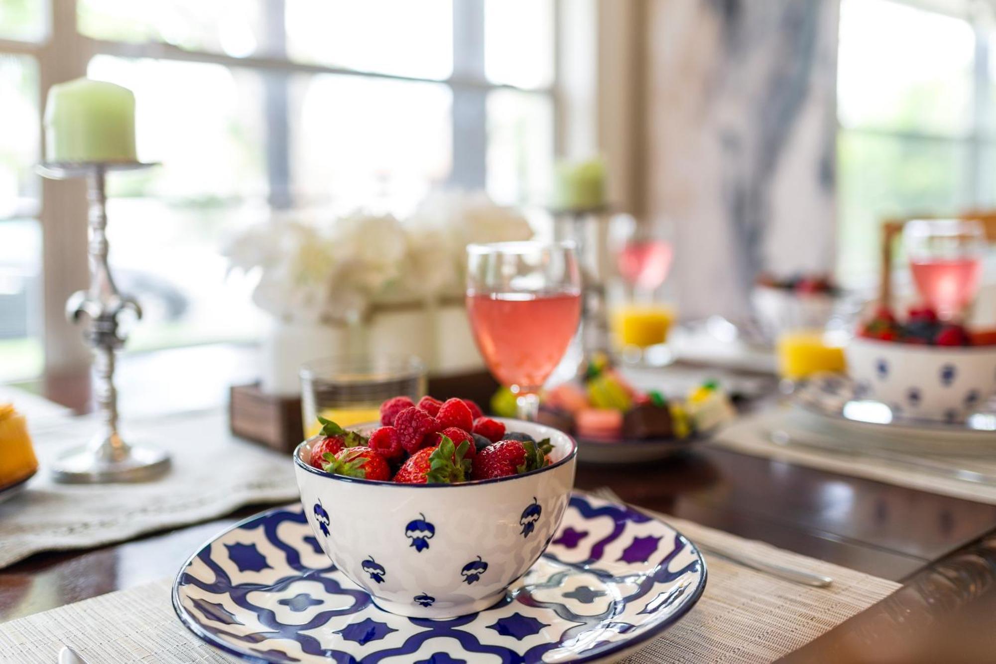 Chic Downtown Vacation Home And Guest Home ウェストパームビーチ エクステリア 写真