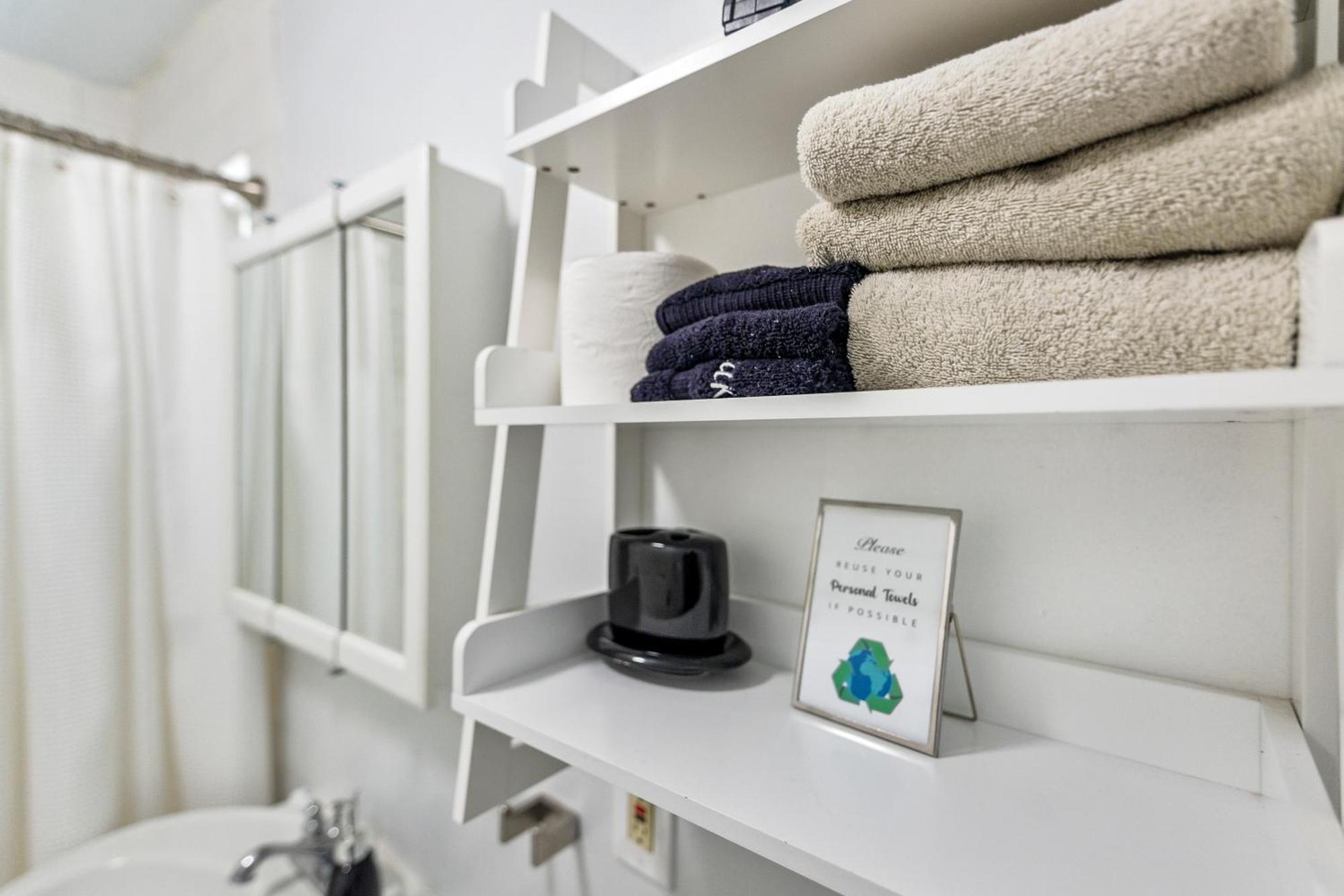 Chic Downtown Vacation Home And Guest Home ウェストパームビーチ エクステリア 写真